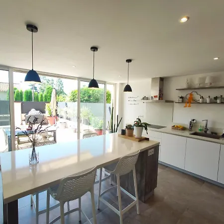 Superbe Avec Terrasse & Piscine カンヌ